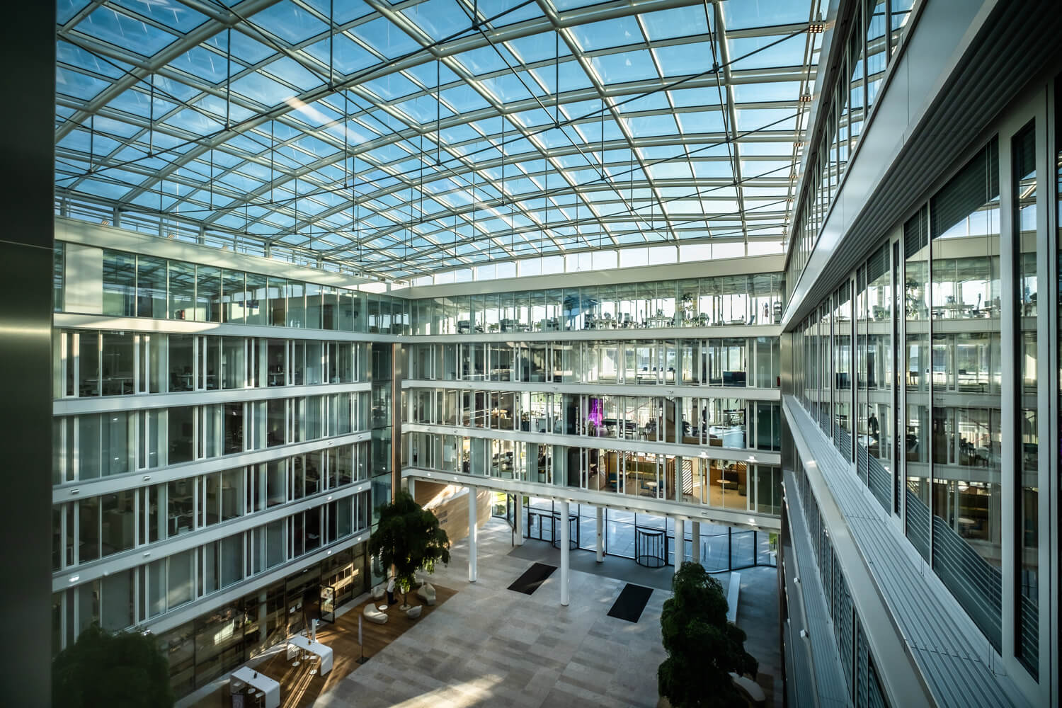 TÜV Süd Atriumdach von Prebeck Stahlbau Innenraum